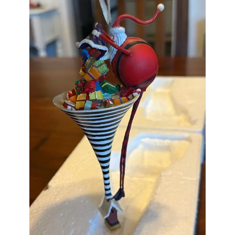 VTG 2002 Dept. 56 Santa Delivery “Cone Of Gifts “Ornament 56.36708 Christmas